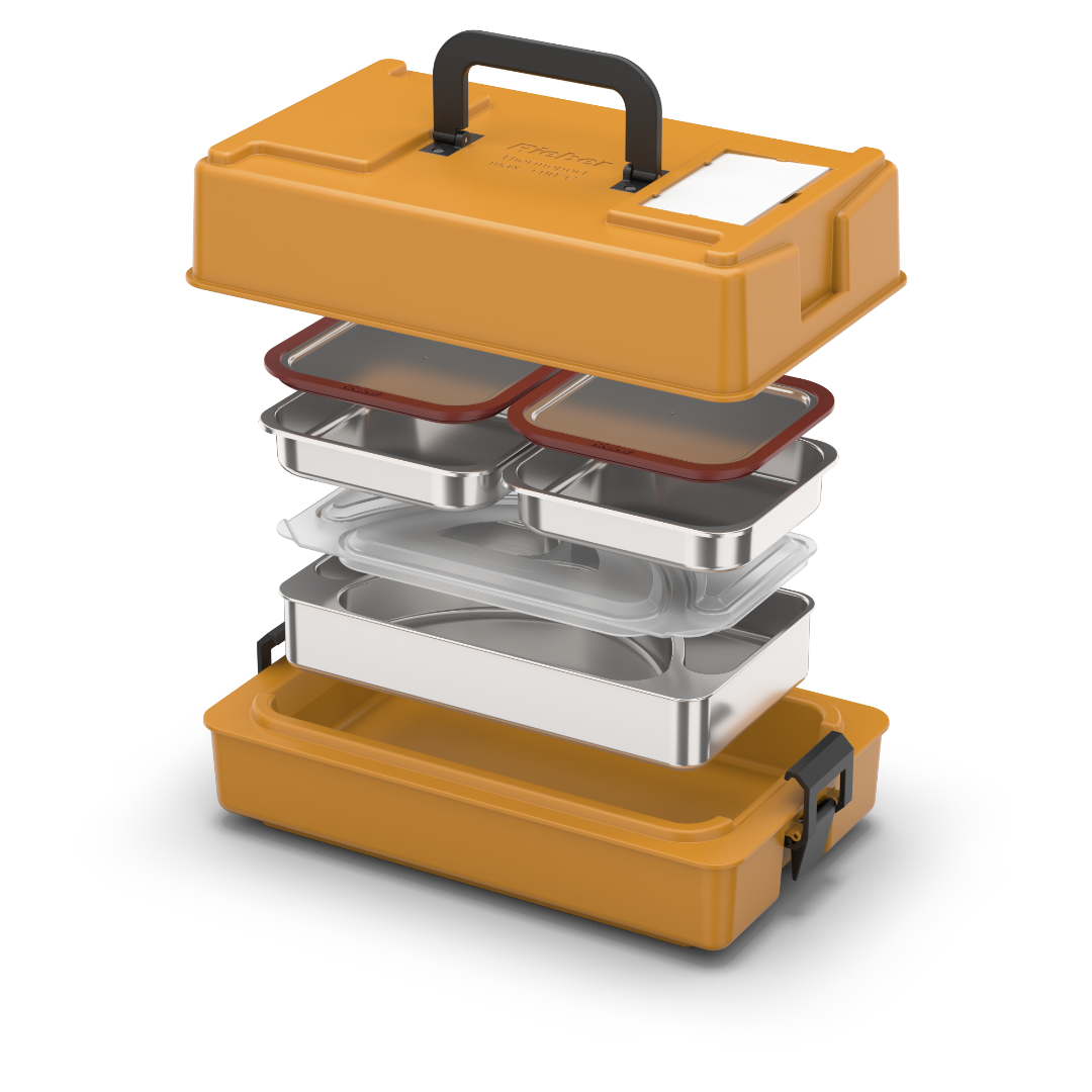 Produktvisualisierung des thermoport® 10 D Set 1 orange (Perspektive, Explosionszeichnung). Set bestehend aus 1x unbeheizte Kunststoff Einzelportion-Isolations-Box mit doppelter Ausprägung im Deckel + Deckel, 1x Edelstahl Speisenschale 3-geteilt + Deckel, 2x GN-Beilagenschale 1/6 32mm + Steckdeckel.
